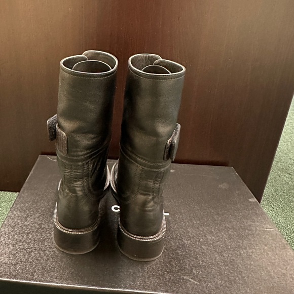 Chanel leater ankle boots - Picture 4 of 4